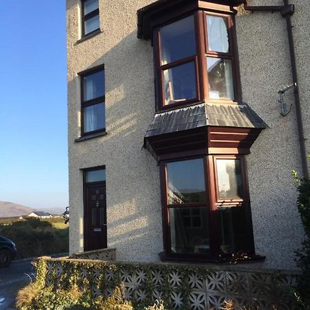 First Floor Apartment With Mountain Views Tywyn Eksteriør bilde
